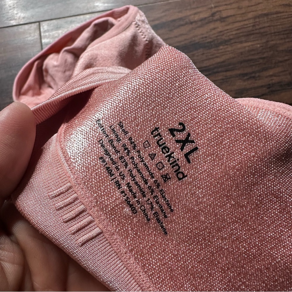 Pink Seamless Racerback Bra - Picture 4 of 5
